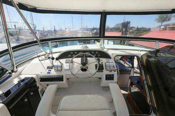 Bayliner 4788 Yacht For Sale