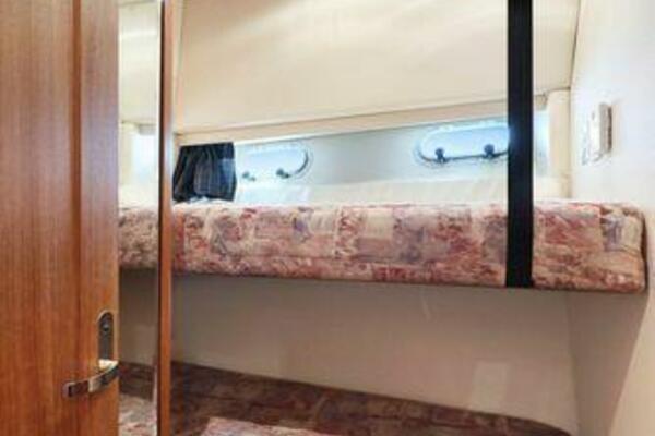 47ft Bayliner Yacht For Sale