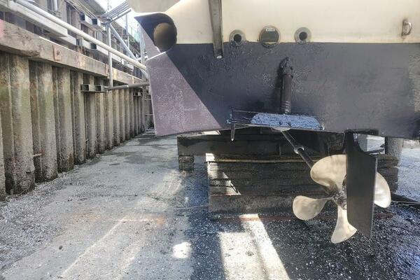 47ft Bayliner Yacht For Sale