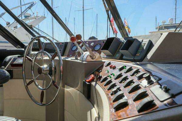 Bayliner 4788 Yacht For Sale