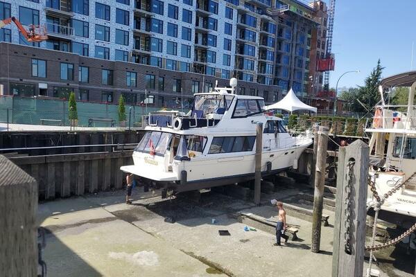 47ft Bayliner Yacht For Sale