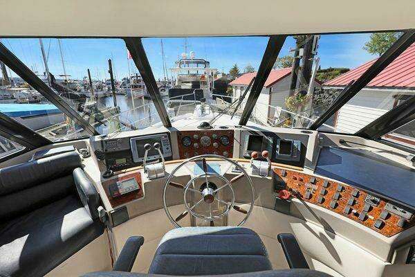 Bayliner 4788 Yacht For Sale