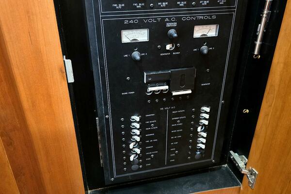 Our Journey 41ft Silverton Yacht For Sale