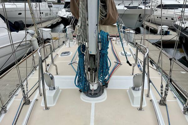 GADABOUT 46ft Outbound Yacht For Sale