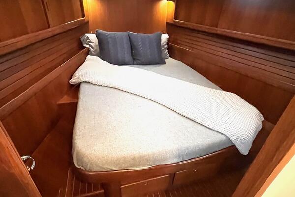 GADABOUT 46ft Outbound Yacht For Sale