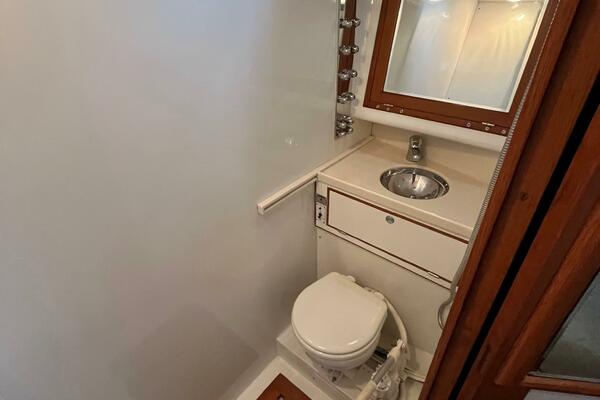 GADABOUT 46ft Outbound Yacht For Sale