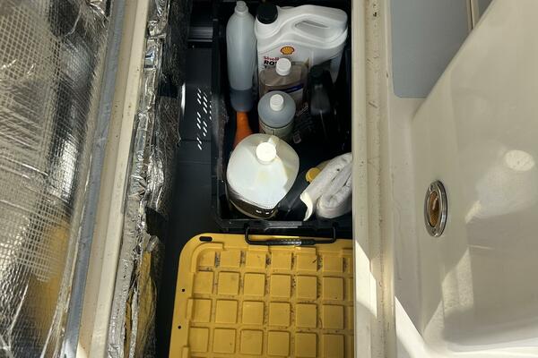 28' Albin upper deck storage