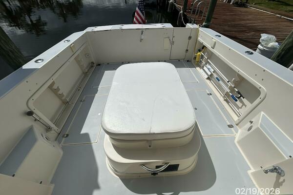 28' Albin cockpit aft