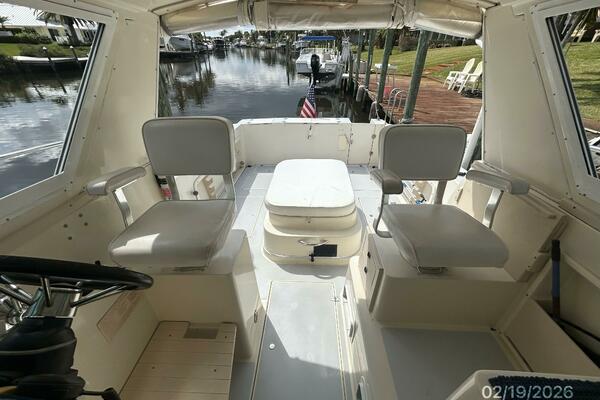 28' Albin upper deck aft