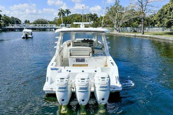 Boston Whaler 350 Realm Yacht For Sale