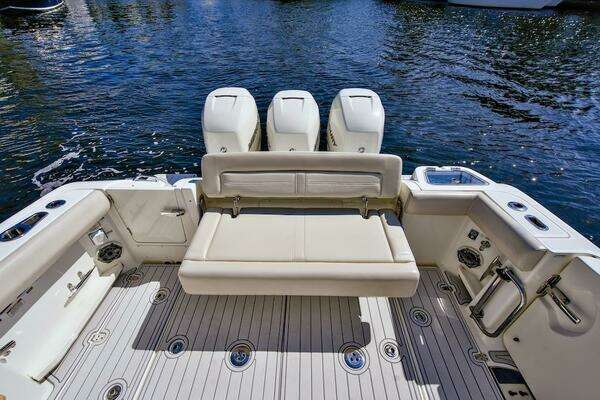 Boston Whaler 350 Realm Yacht For Sale