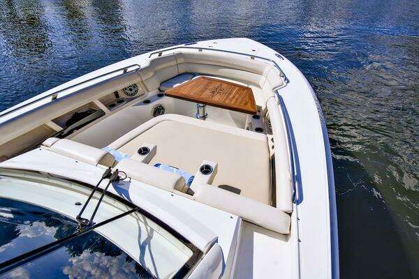 Boston Whaler 350 Realm Yacht For Sale