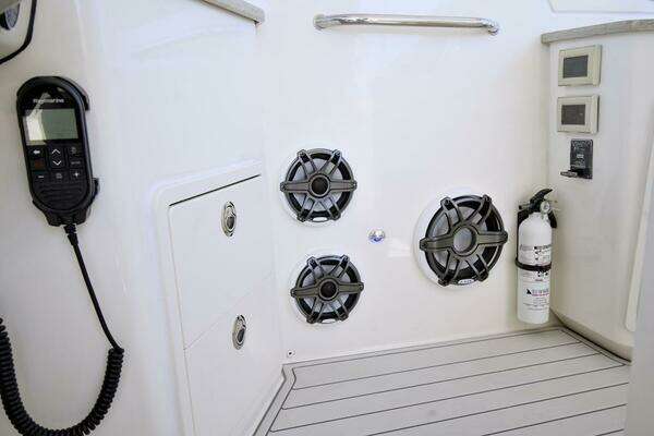 Boston Whaler 350 Realm Yacht For Sale