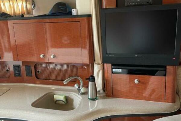 Just Right 32ft Sea Ray Yacht For Sale