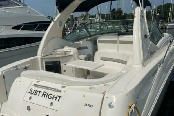 Just Right 32ft Sea Ray Yacht For Sale