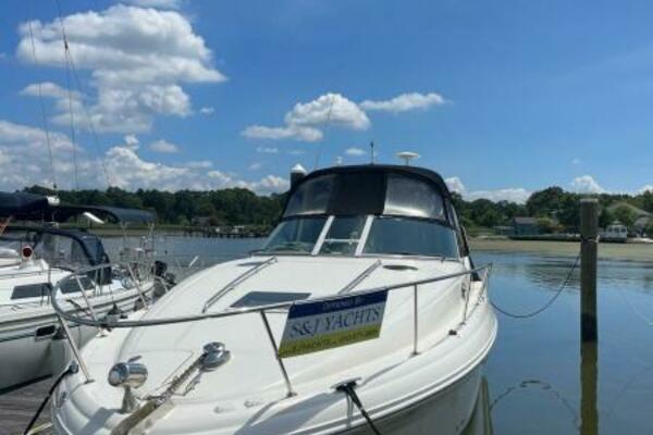 Just Right 32ft Sea Ray Yacht For Sale