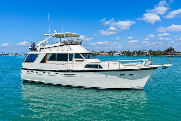 LATTITUDE 53ft Hatteras Yacht For Sale