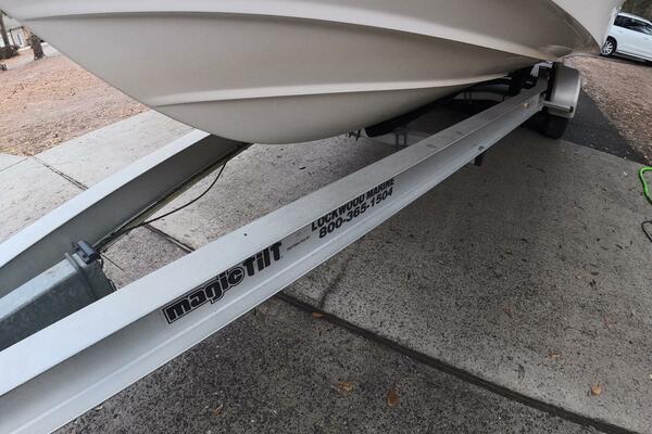 23ft Grady White Yacht For Sale