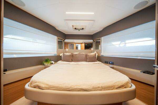 Ferretti Yachts 450 Fly Yacht For Sale