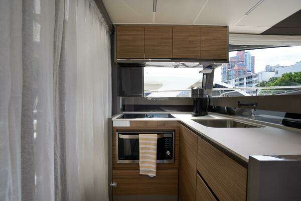 Ferretti Yachts 450 Fly Yacht For Sale