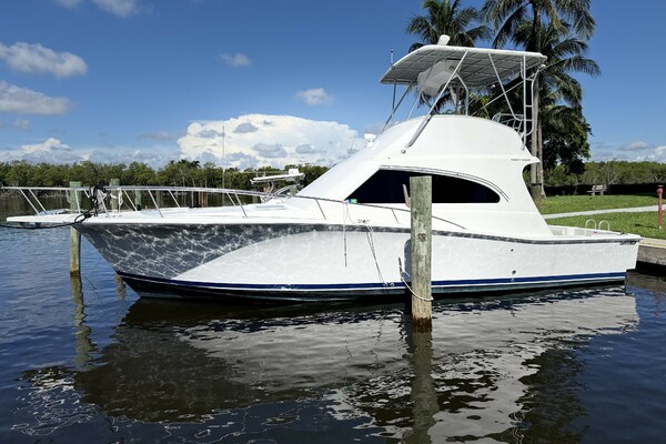 Whiskey Romeo 38ft Luhrs Yacht For Sale