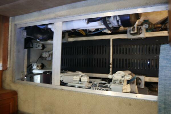 Whiskey Romeo 38ft Luhrs Yacht For Sale