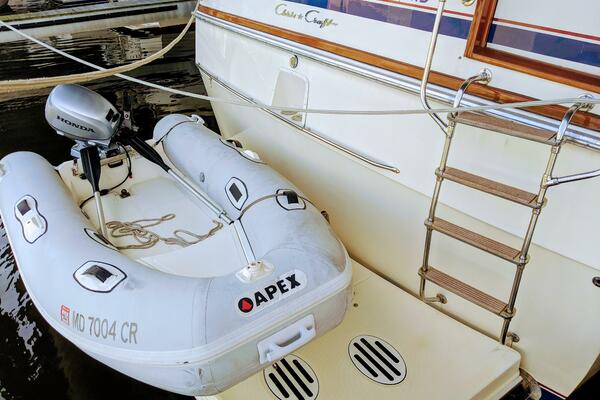 46' Chris Craft 1986 Tender