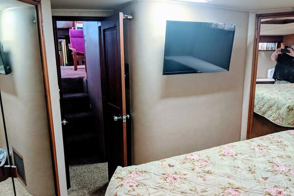 46' Chris Craft 1986 Main SR