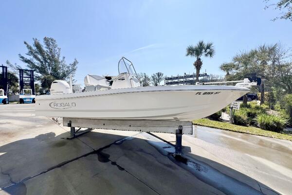 20ft Robalo Yacht For Sale