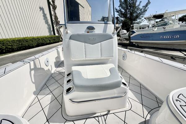 20ft Robalo Yacht For Sale