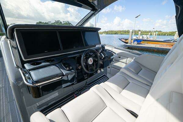 Cigarette 42’ Auroris Yacht For Sale