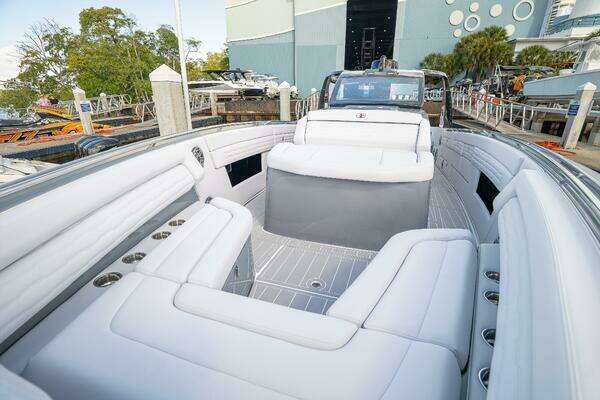 Cigarette 42’ Auroris Yacht For Sale