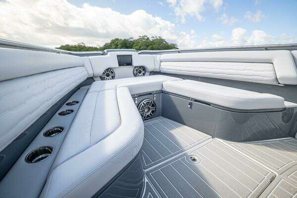 Cigarette 42’ Auroris Yacht For Sale