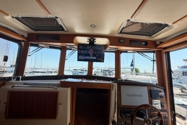 Ranger Tugs R-31 CB Yacht For Sale