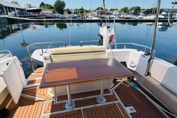 Ranger Tugs R-31 CB Yacht For Sale