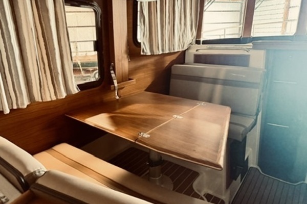 Ranger Tugs R-31 CB Yacht For Sale