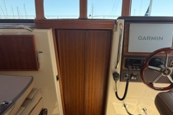 Ranger Tugs R-31 CB Yacht For Sale