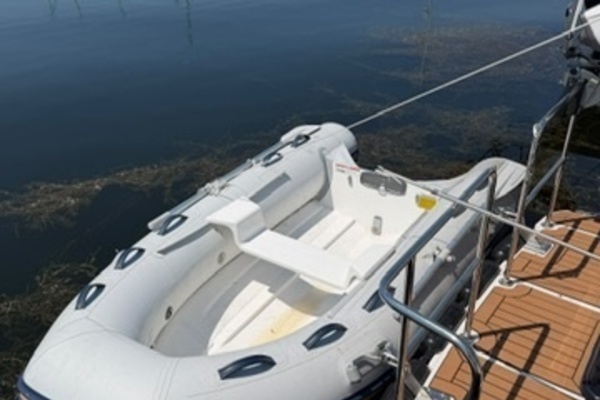 Ranger Tugs R-31 CB Yacht For Sale