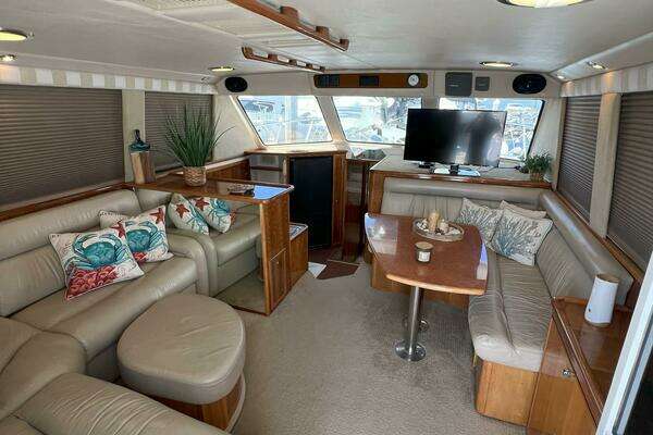 Photo of the 2002 Riviera 43 Flybridge "FORTUNA"