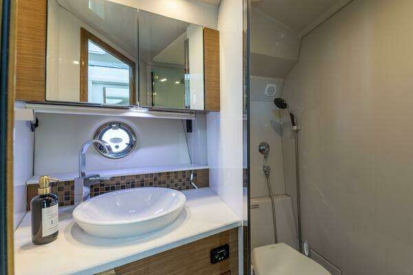 Cruisers 45 Cantius Yacht For Sale