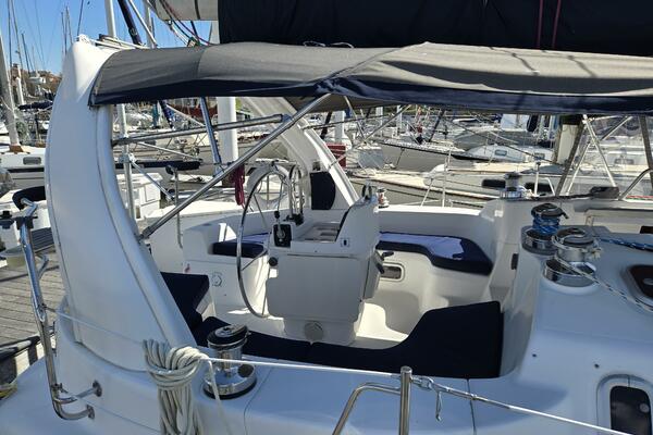 Safineia 41ft Hunter Yacht For Sale