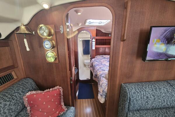 Safineia 41ft Hunter Yacht For Sale