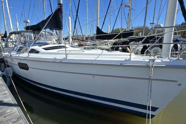 Photo of the 1998 Hunter 410 "Safineia"