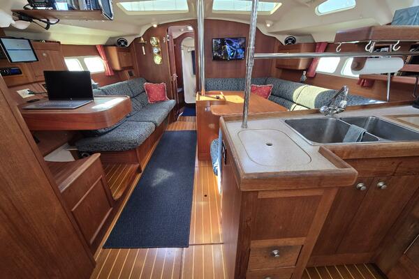 Safineia 41ft Hunter Yacht For Sale