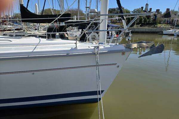 Photo of the 1998 Hunter 410 "Safineia"