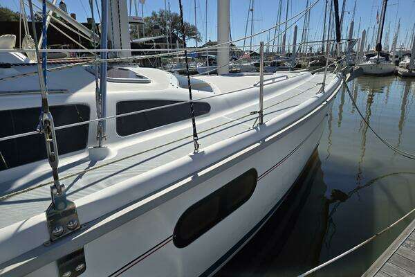 Photo of the 1998 Hunter 410 "Safineia"