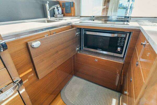 Princess 60 Flybridge Motor Yacht Yacht For Sale