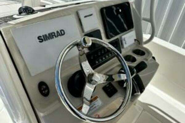 2023 Boston Whaler 25