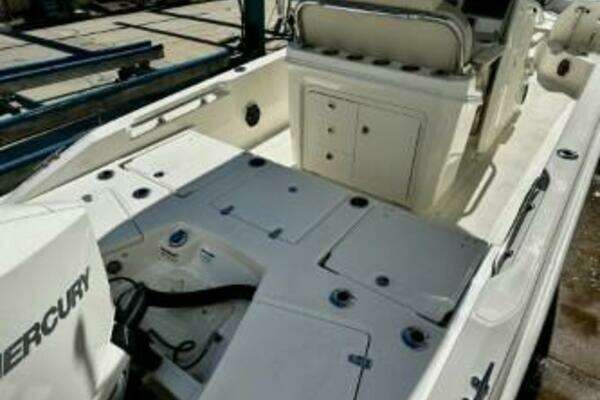 2023 Boston Whaler 25
