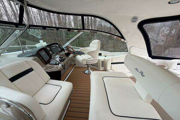 Sea Ray 500 Sundancer Yacht For Sale